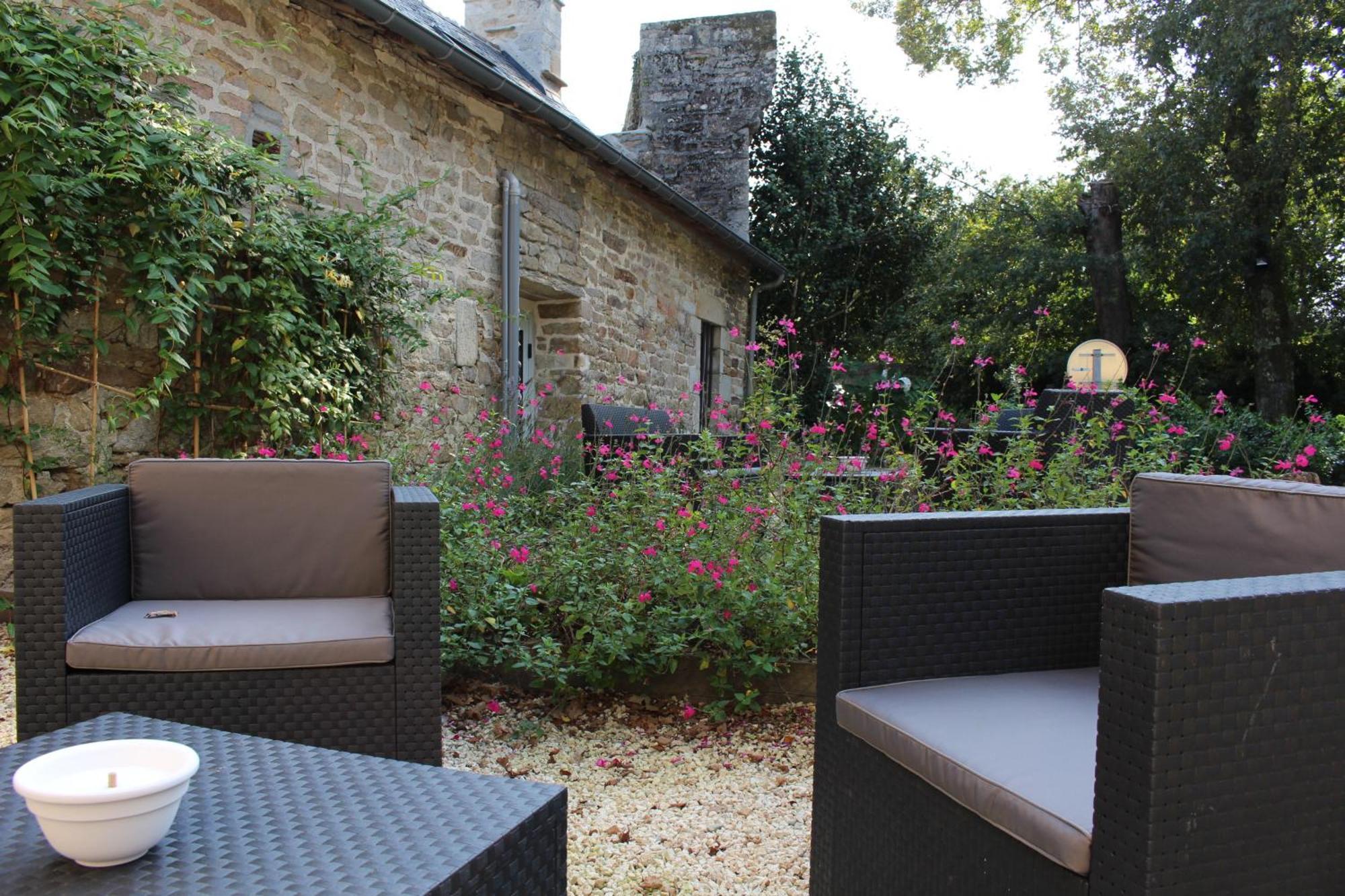 Manoir Du Moustoir - Hotel Les Empreintes Saint-Evarzec Экстерьер фото